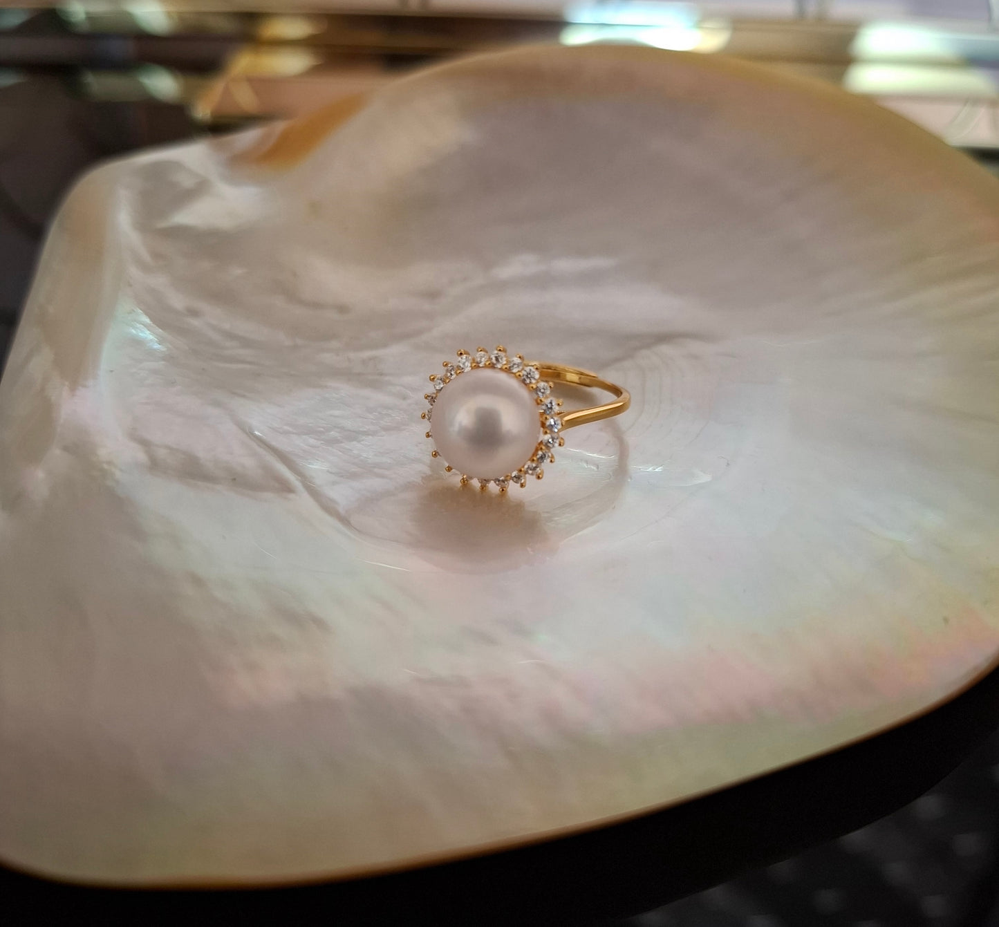 Big freshwater pearl gold ring