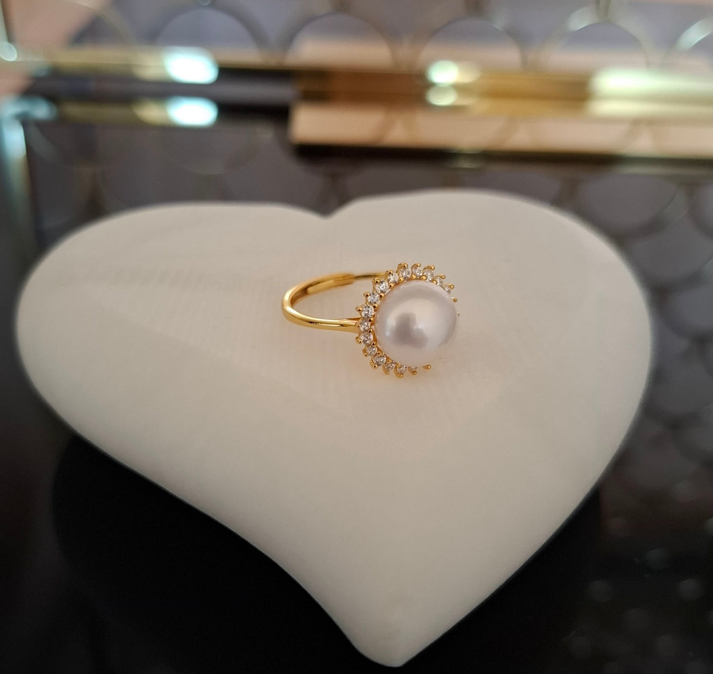 Big freshwater pearl gold ring