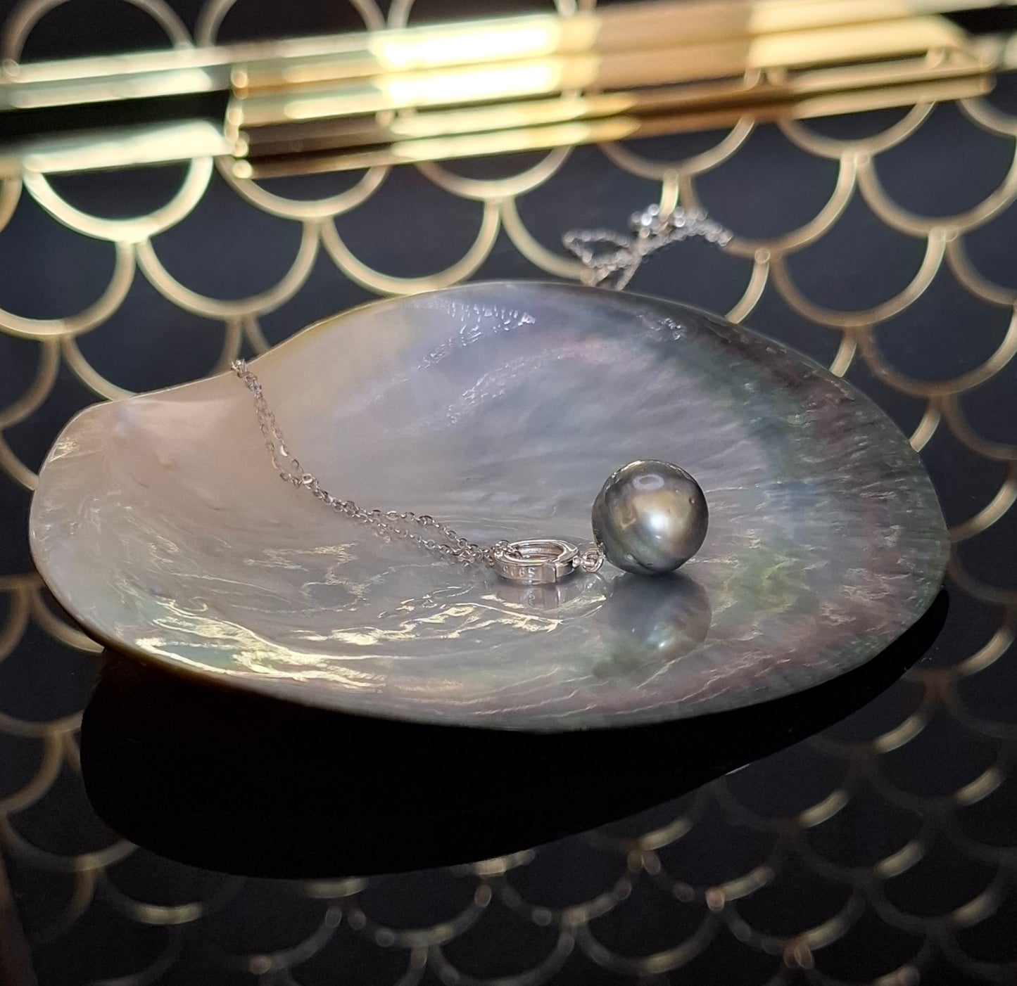Tahitian pearl necklace