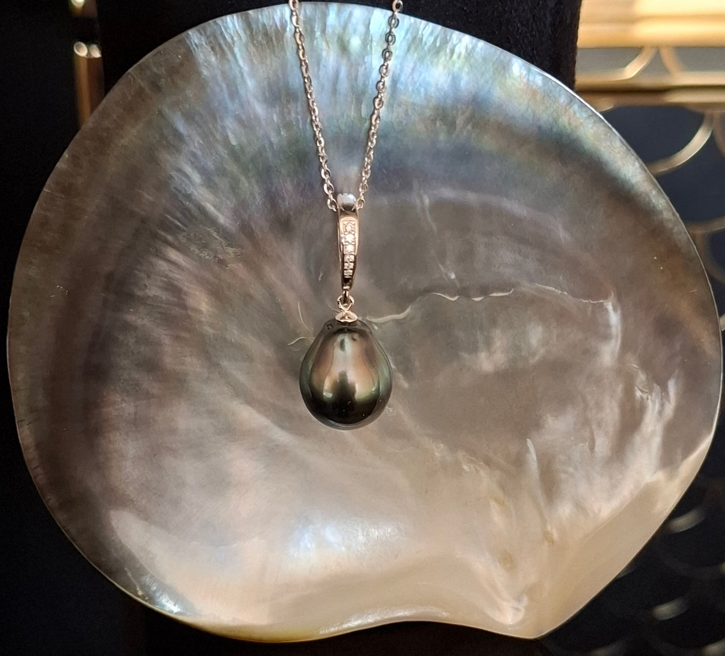 Tahitian pearl necklace