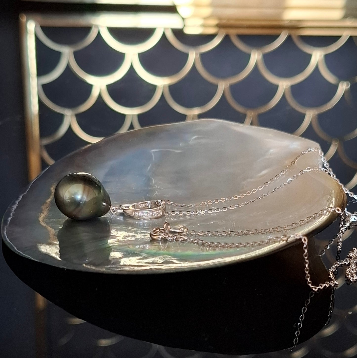 Tahitian pearl necklace