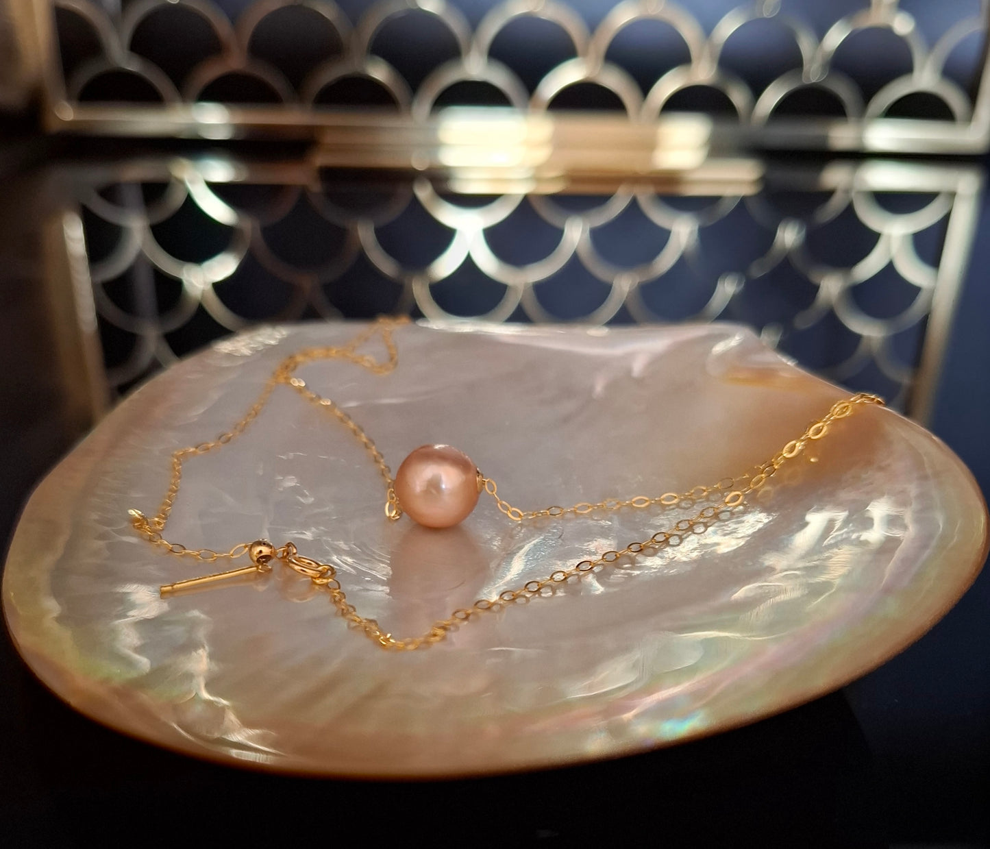 Pink round pearl necklace