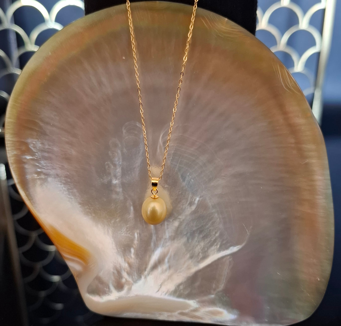 Freshwater yellow pearl pendant