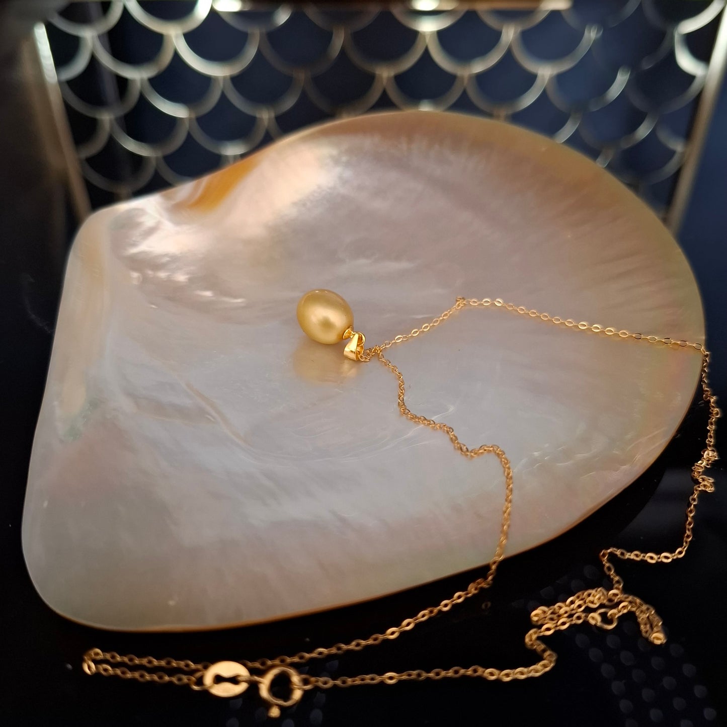 Freshwater yellow pearl pendant