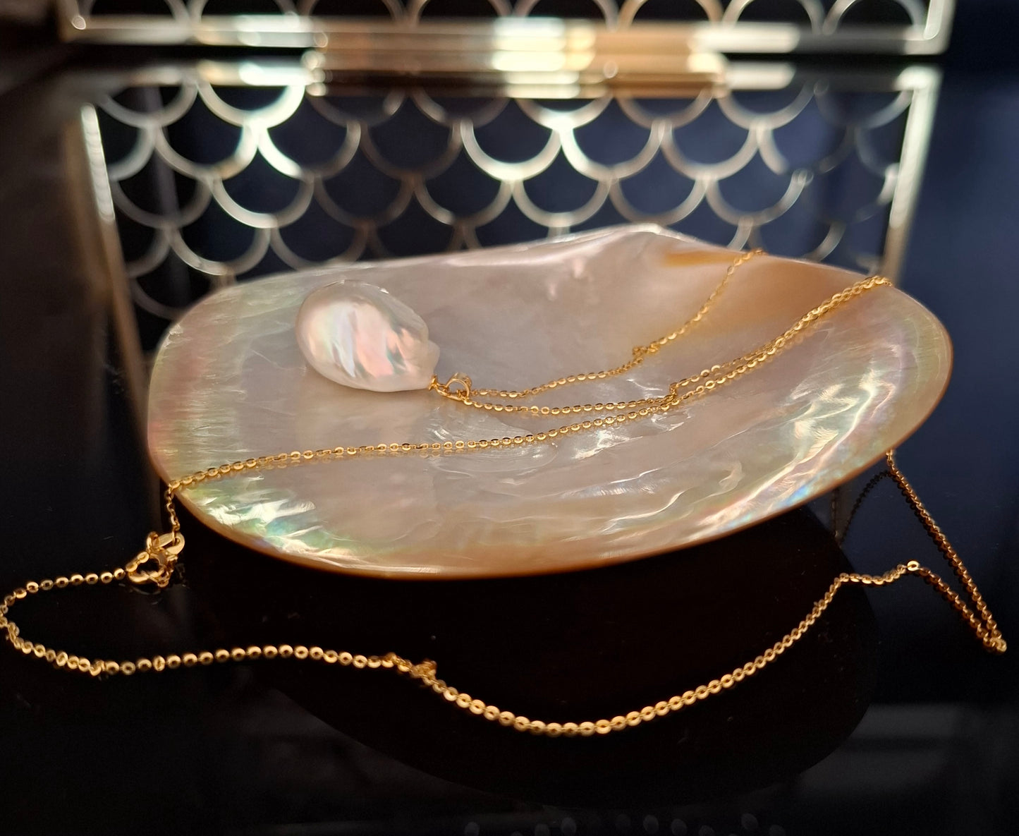 Big baroque pearl necklace