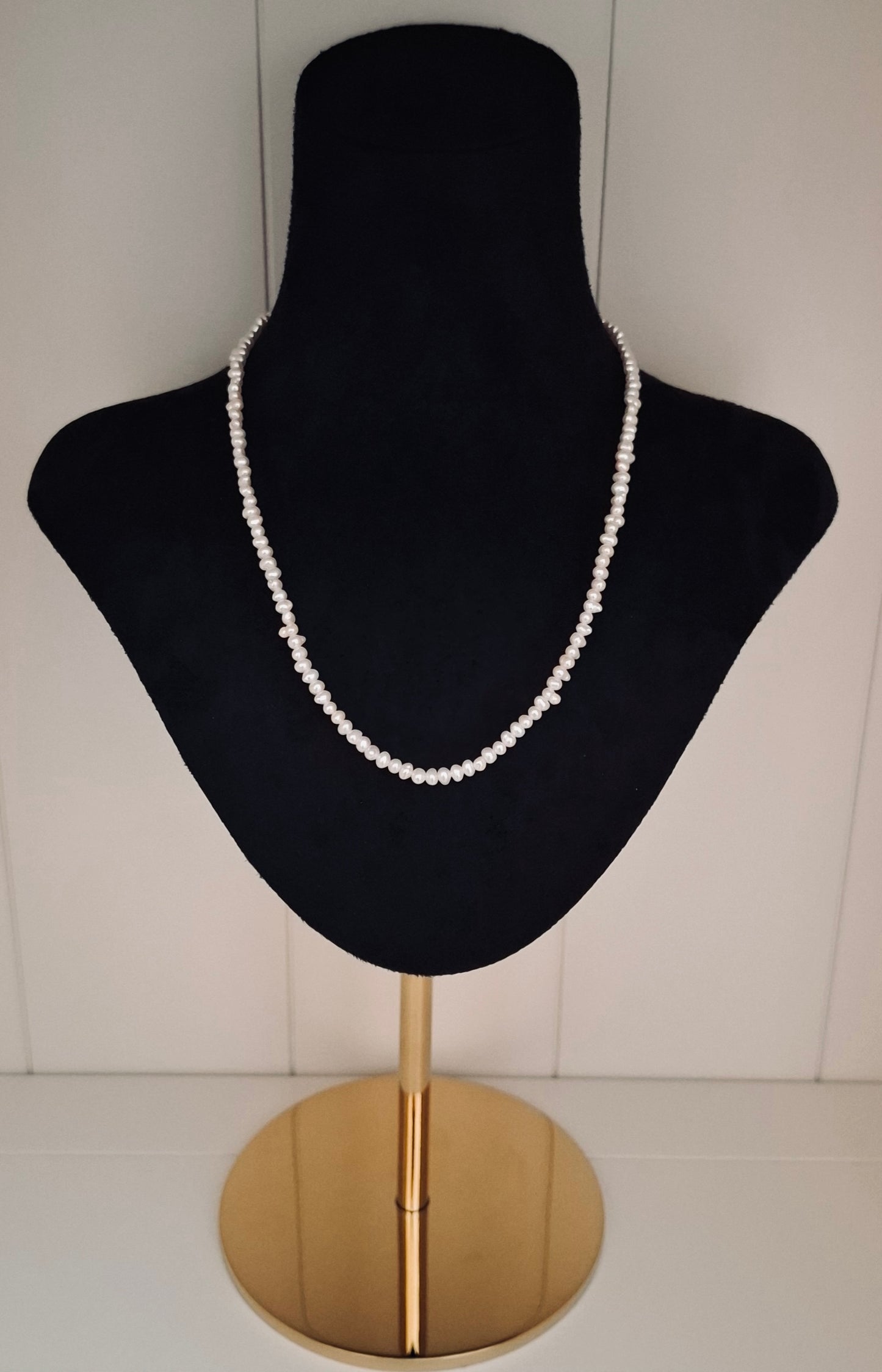 Freshwater tiny pearl necklace