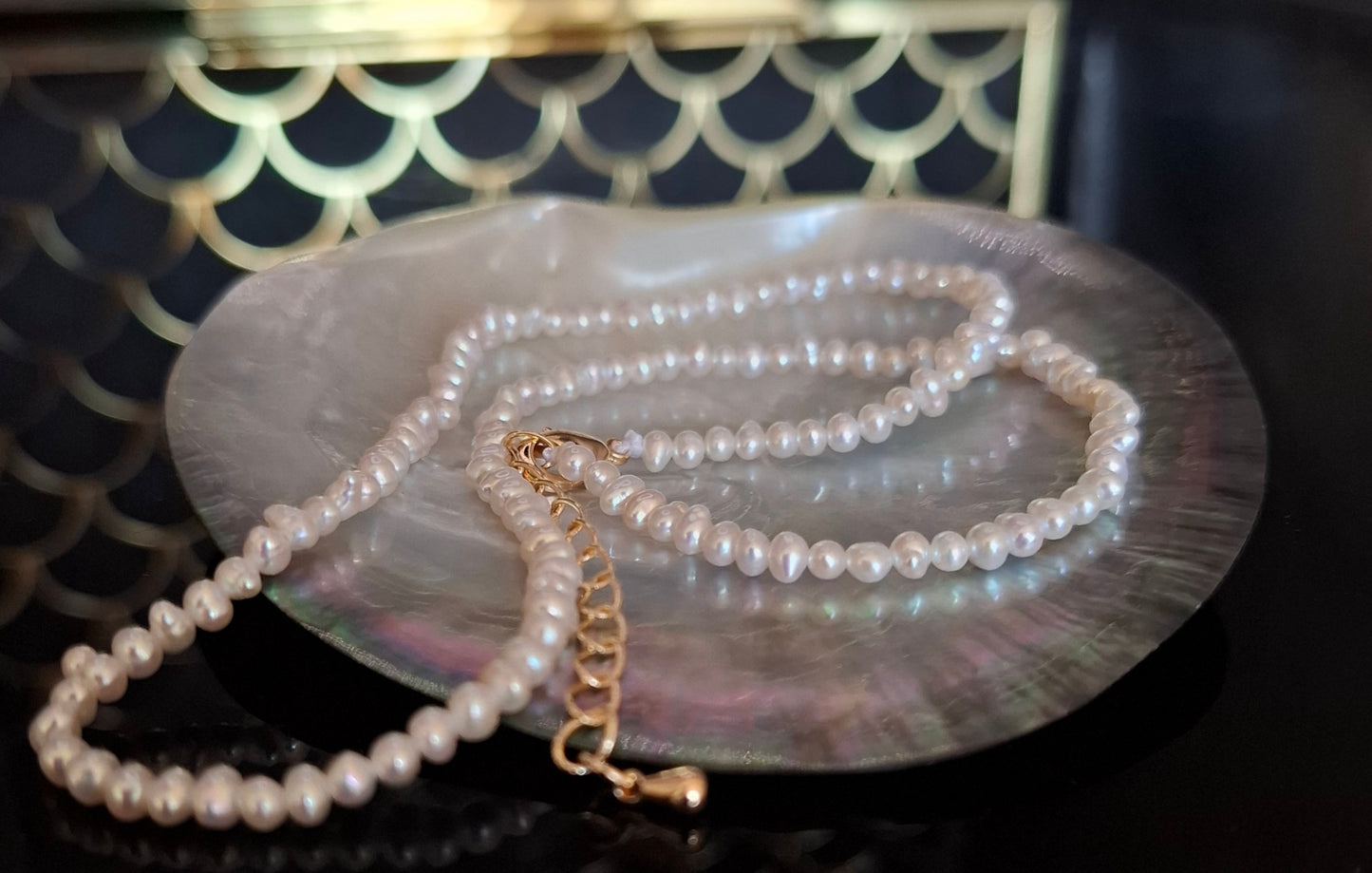 Freshwater tiny pearl necklace