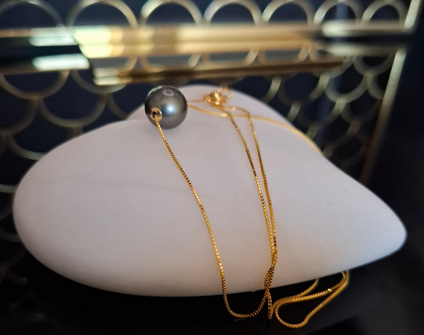 Tahitian round pearl necklace