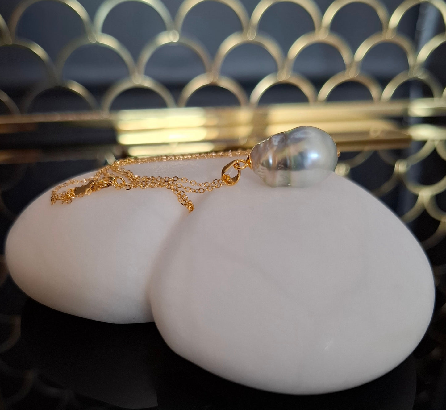 Tahitian 13mm drop pendant