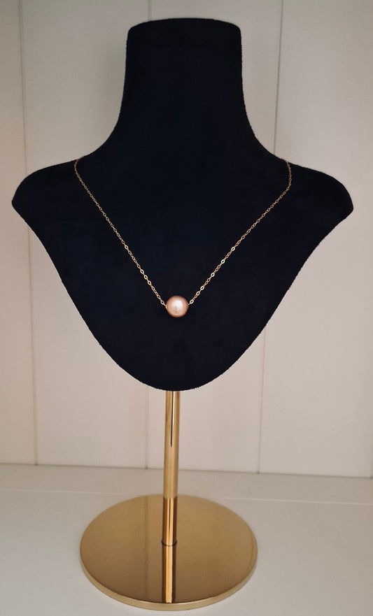 Pink round pearl necklace