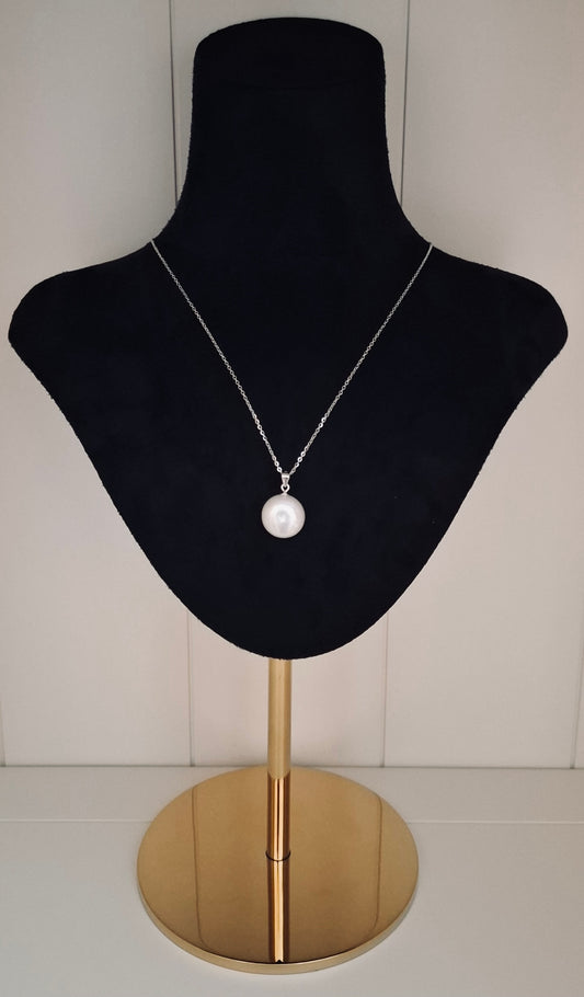 Freshwater white coin necklace