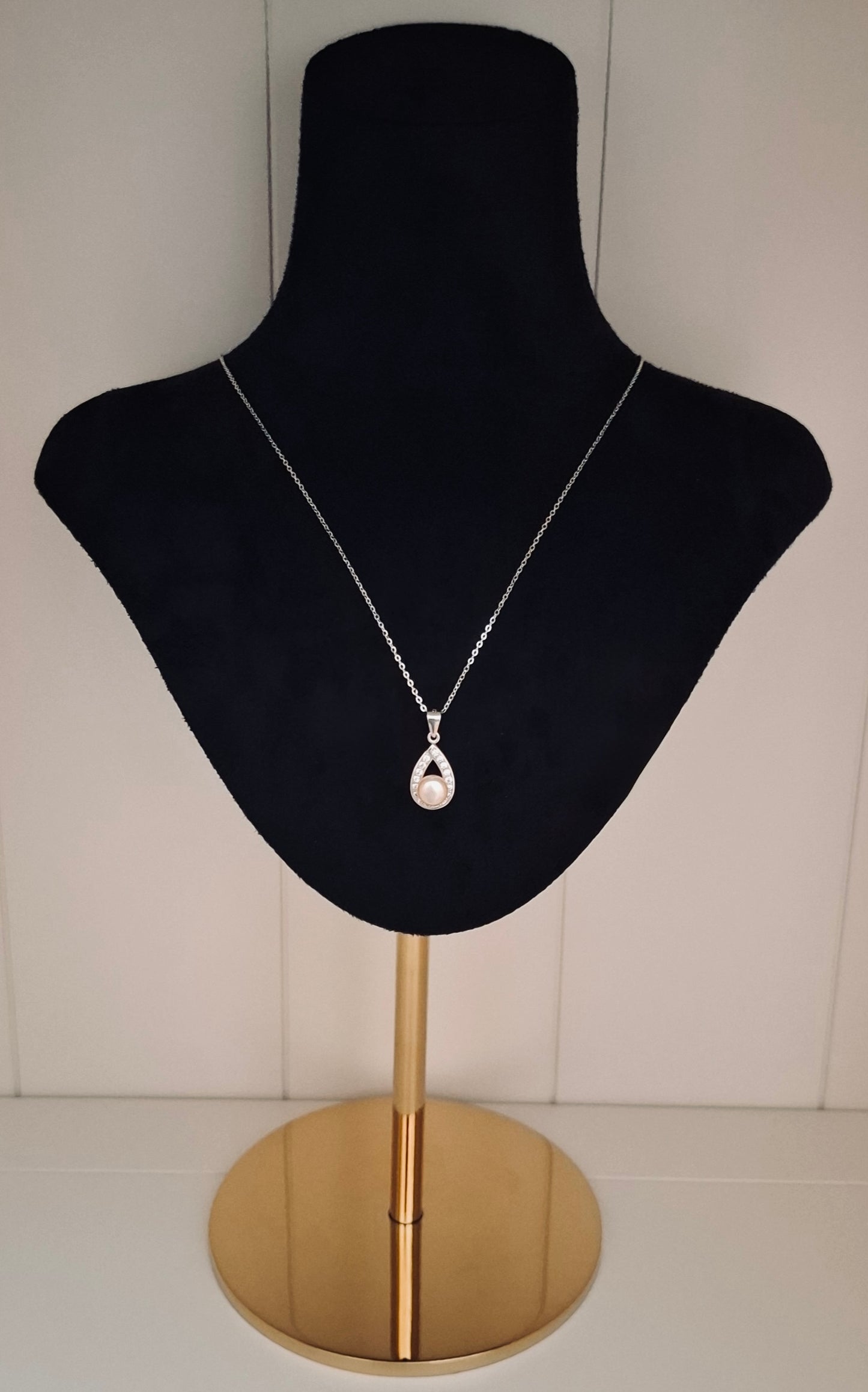 Freshwater pink pearl pendant necklace