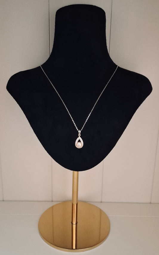 Freshwater pink pearl pendant necklace