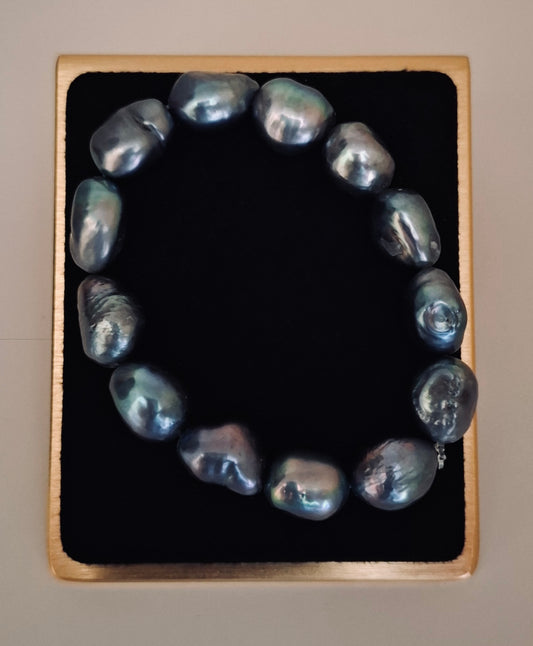 Large nugget blue pearl bracelet