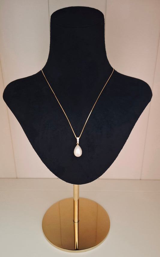 Freshwater white gold pendant