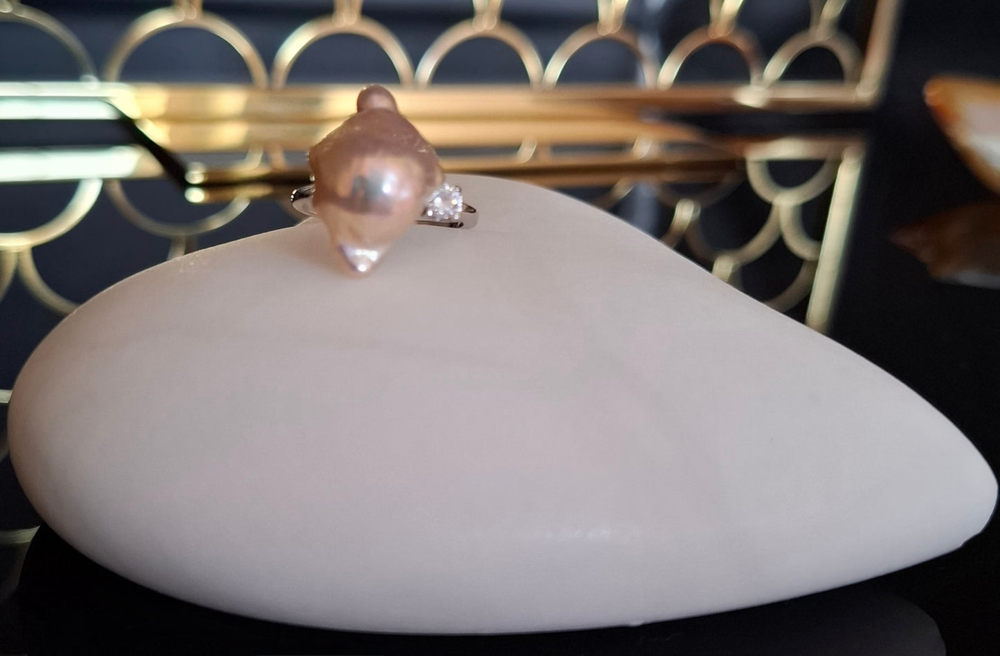 Freshwater baroque pearl ring (15 )
