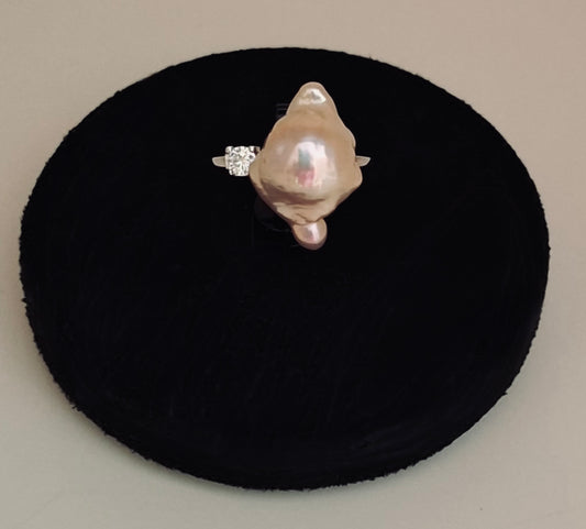 Freshwater baroque pearl ring (15 )
